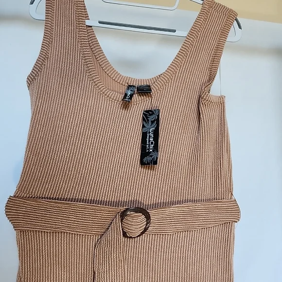 Elegant Tan Striped Jumpsuit - Picture 3 of 8